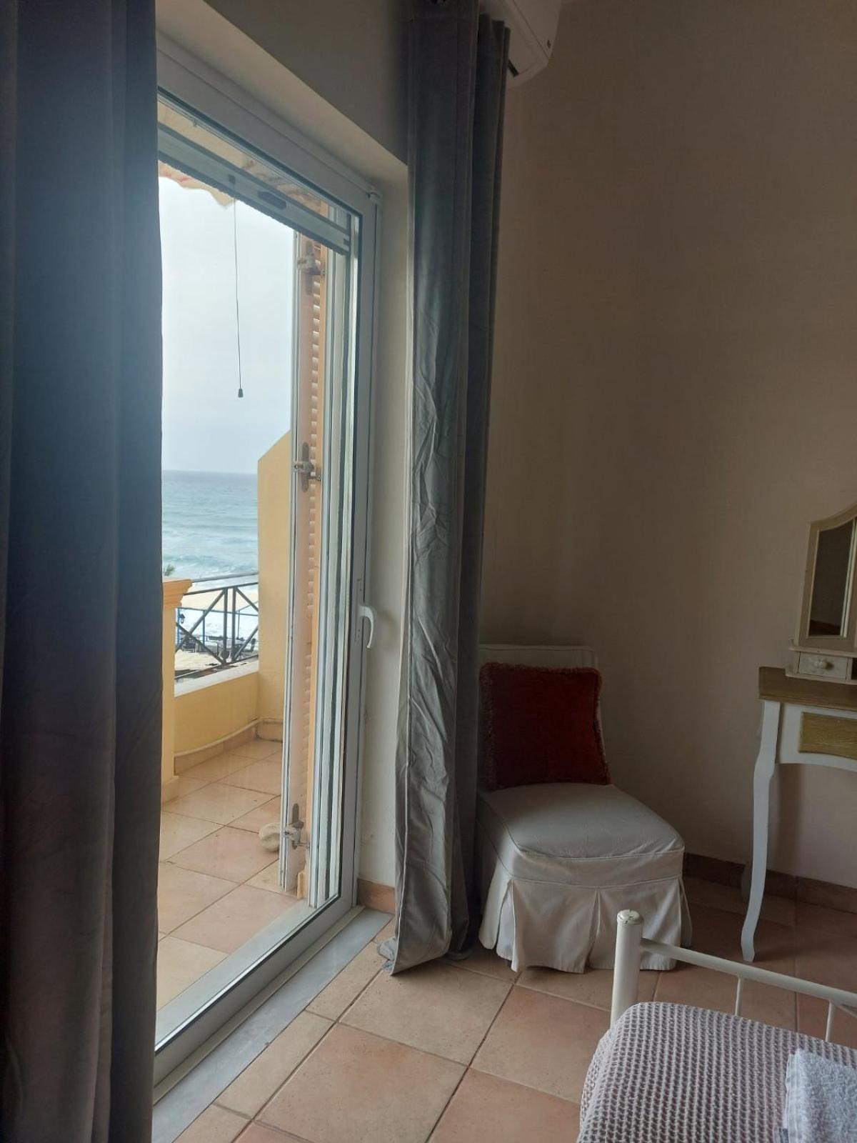 Foivos Seaside Apartments Agios Georgios  Pokoj fotografie